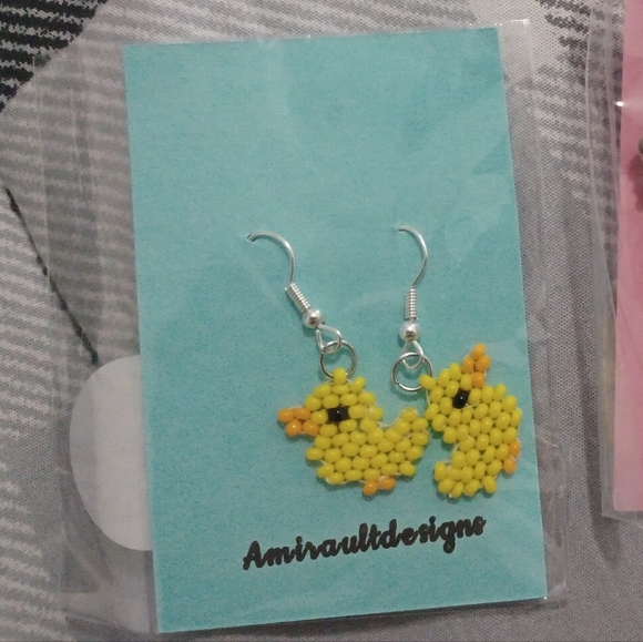 Flat beaded duck earrings - Picture 3 of 3